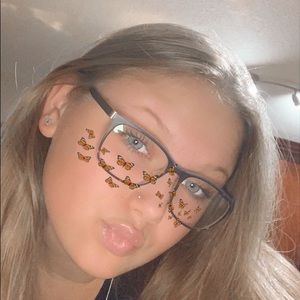 Meet your Posher, Carley